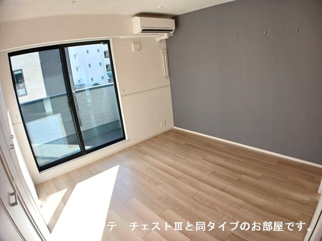 岡アパート ベッドルーム
