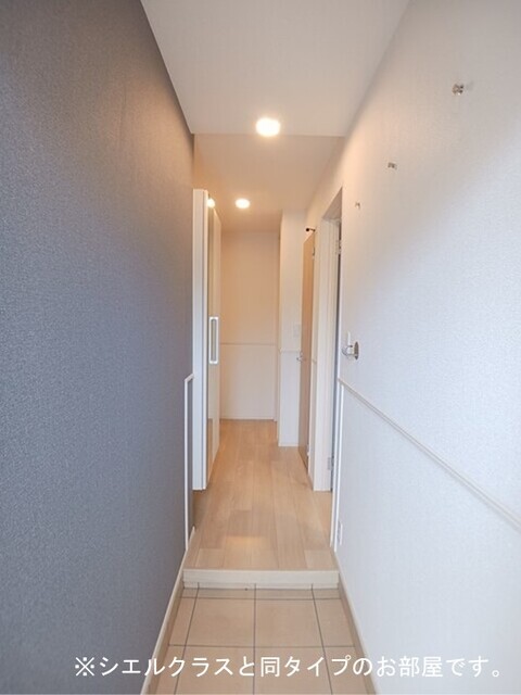 アンシャンテ 玄関