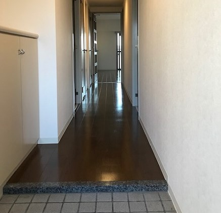 シャルマンコーポ野洲Ⅱ  玄関