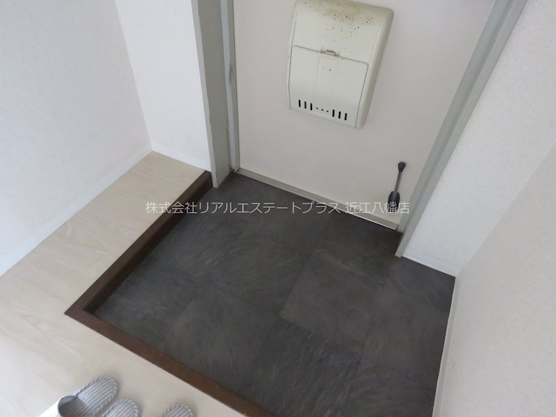 ブランドハウス近江八幡  玄関