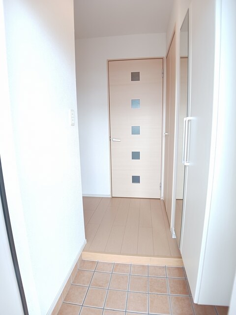 ブローテＡ 玄関