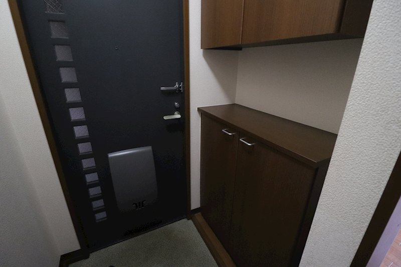 エステート朝日が丘 玄関