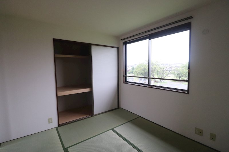 エステート朝日が丘 ベッドルーム