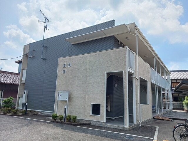 アーラ・ピッコロ 203号室 外観