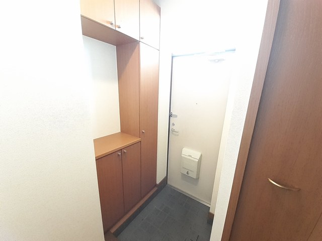 ラフィネ・パレ 玄関