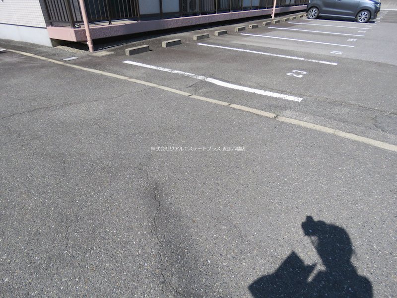 川崎マンション弐番館 駐車場