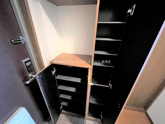 エトワールS 玄関