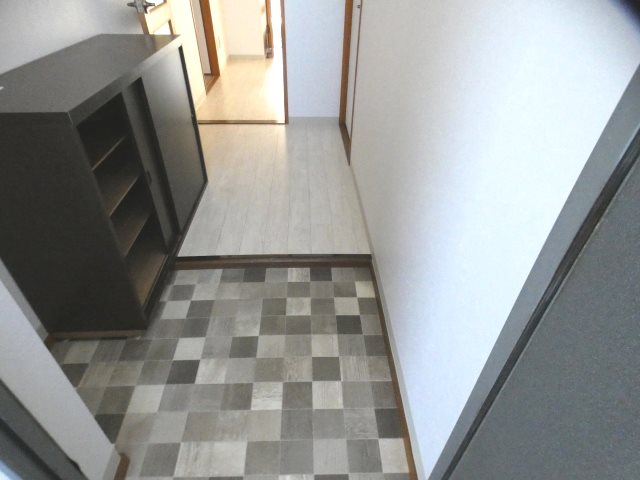 シャトレ苅田Ⅱ 玄関