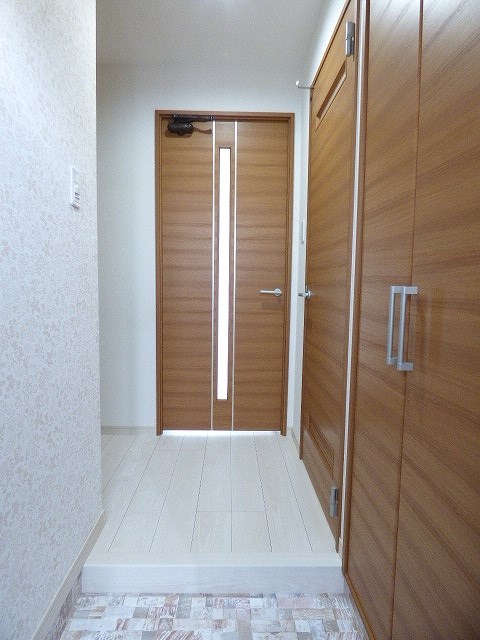 Erde三萩野 玄関