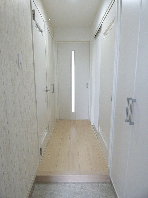 Erde三萩野 玄関