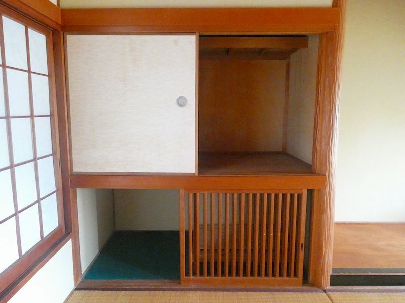 福岡県北九州市門司区奥田１丁目 収納