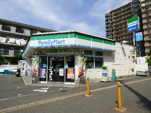 リヴィエールクリエ志徳 コンビニ