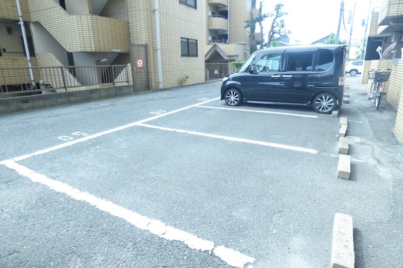 ヴィレッジ皆好園 駐車場