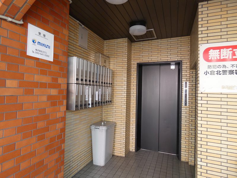 コンプレート中津口 エントランス