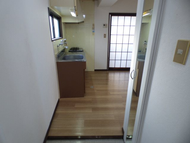 プリモレガーロ香春口 玄関