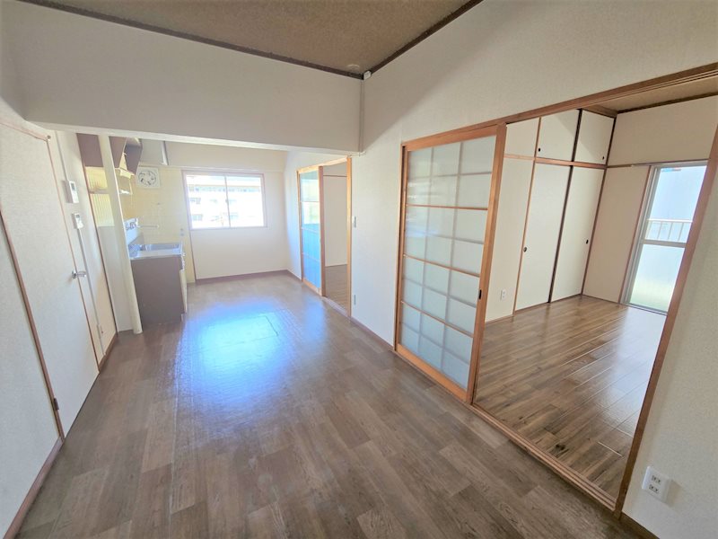 角田ビル片野新町 リビング