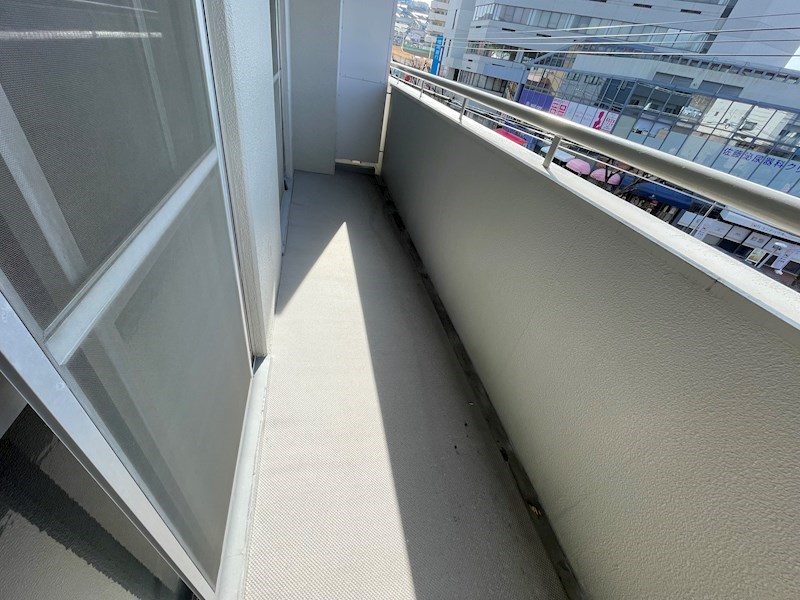 ロイヤルハイツ通谷 ベランダ