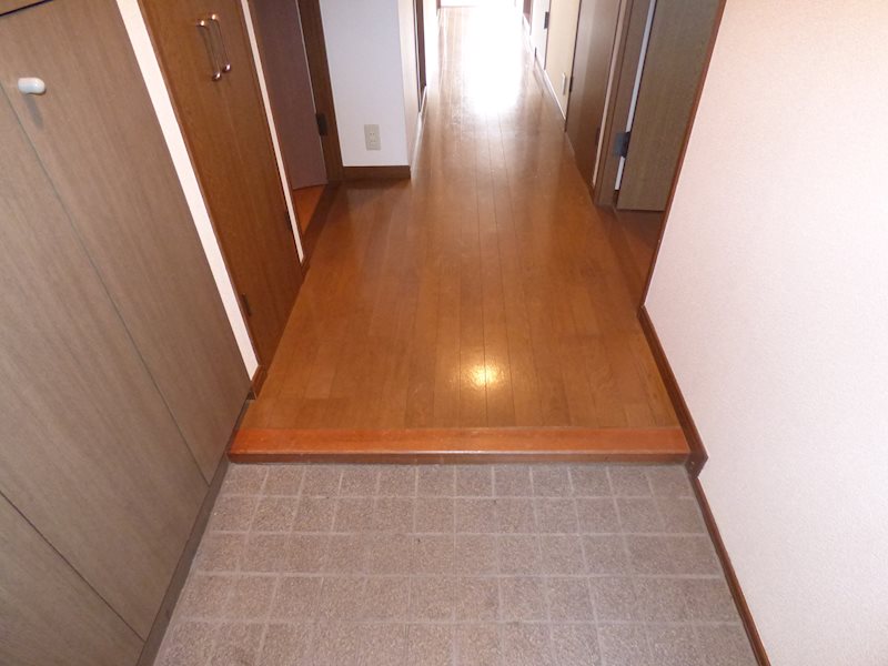 エクセレント中井 玄関