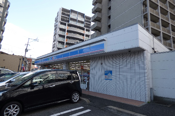 オーヴィジョンQULAS小倉金田 コンビニ