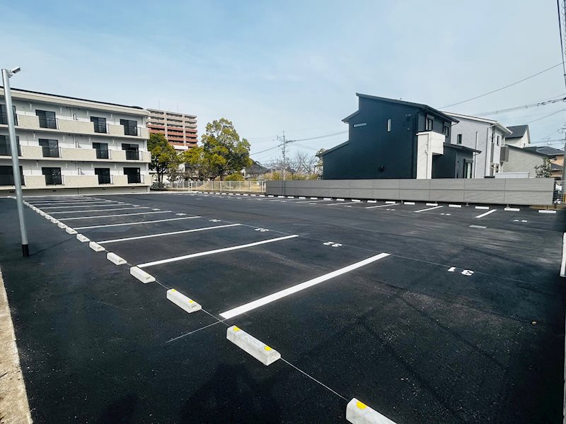 REZIA苅田　D棟 駐車場