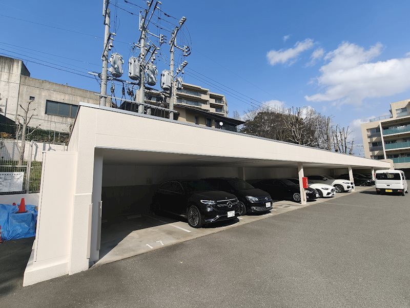 プレミスト平尾浄水オークハウス 駐車場