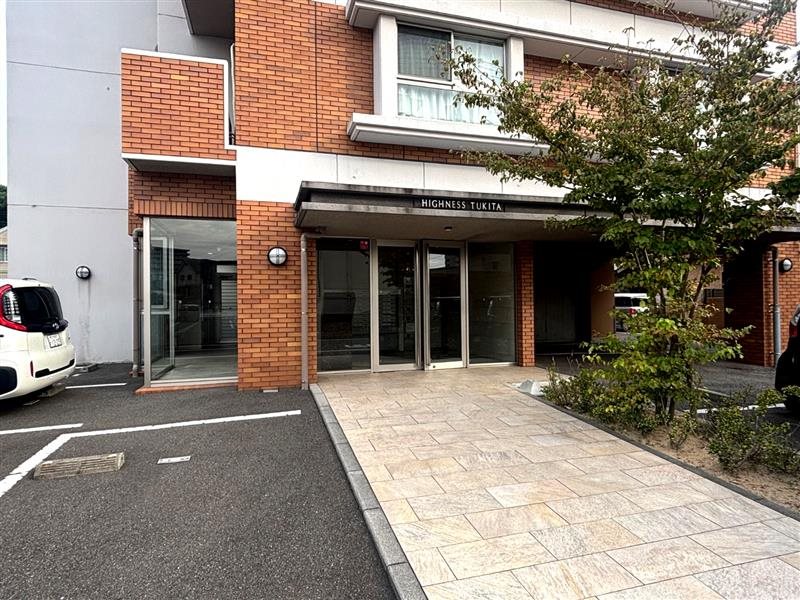 ハイネス槻田 エントランス