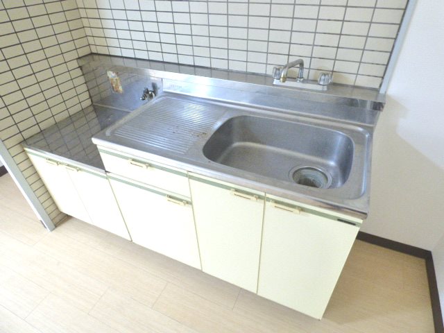マルイチ鳴水 キッチン