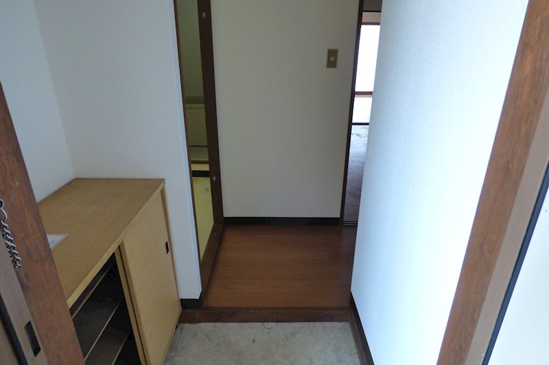 マンションつつみ 玄関