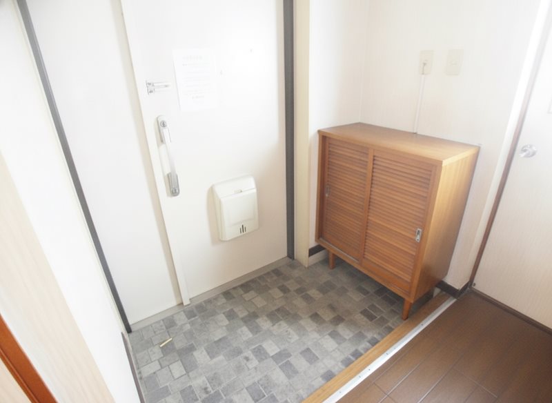 緑光苑マンション 玄関