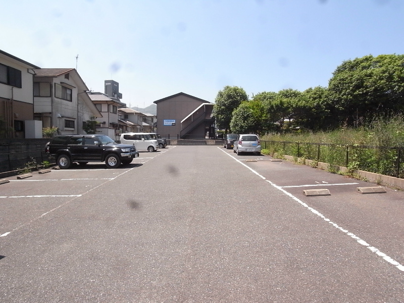 カンパーニュ 駐車場