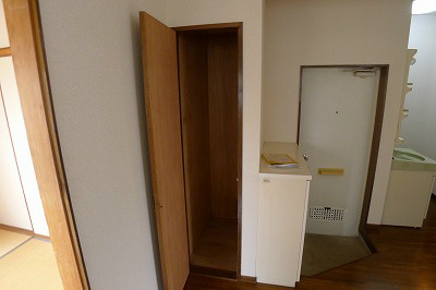 フラットハウス 収納