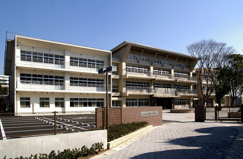 D-ROOM八幡駅前 中学校