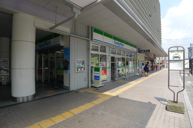 D-ROOM八幡駅前 コンビニ