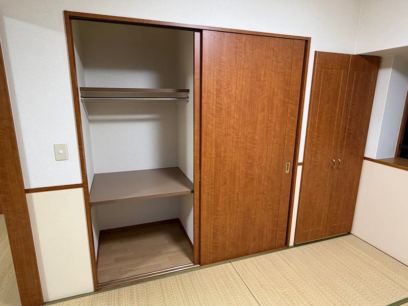 ハイネス若園 収納