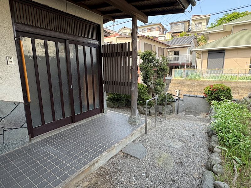 福岡県北九州市小倉北区熊谷２丁目 エントランス
