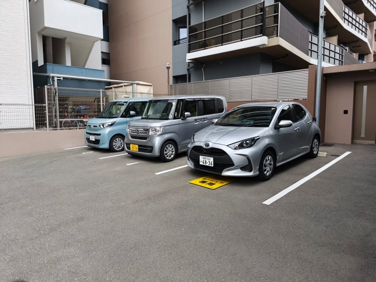 ラ・アトレレジデンス姪浜 駐車場
