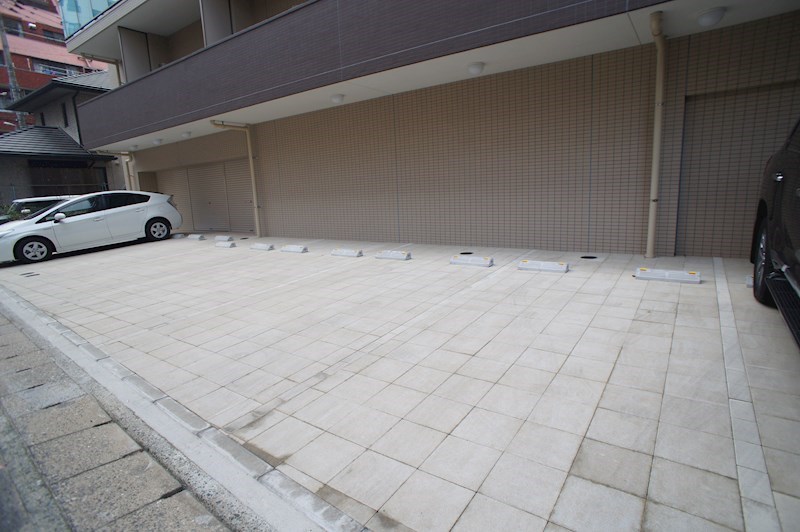 アルティザ平尾 駐車場