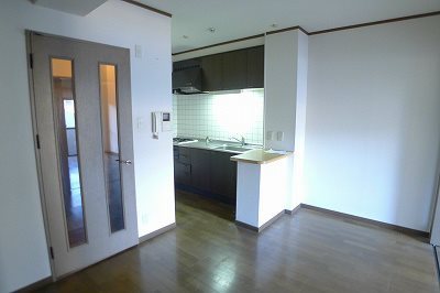 ガーデンホームズ茶屋町 リビング