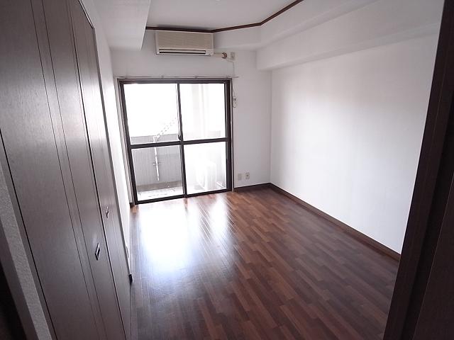 ガーデンホームズ茶屋町 ベッドルーム