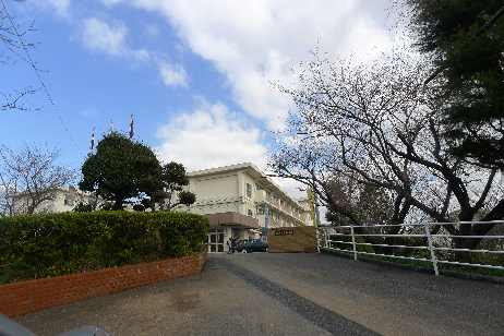 ガーデンホームズ茶屋町 中学校