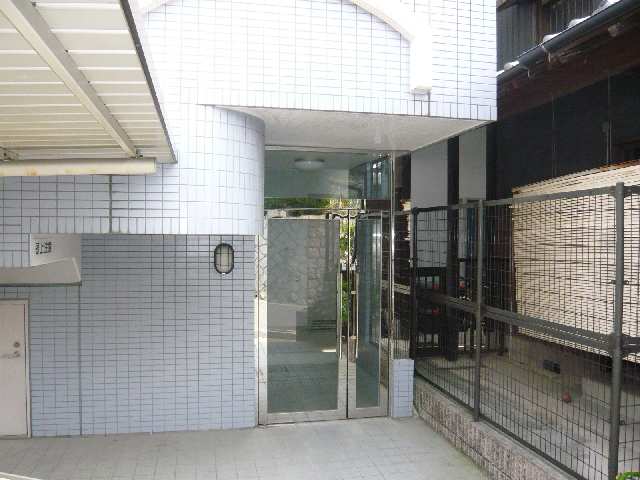 真々山房 エントランス