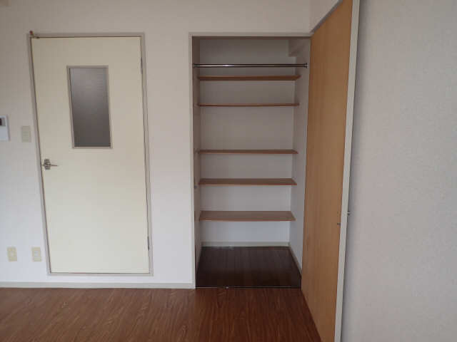 エクセルフジタ 収納