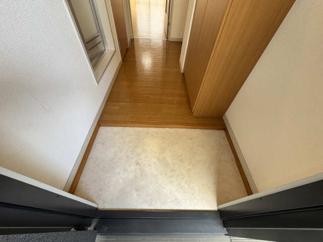 シャーメゾン若山 玄関