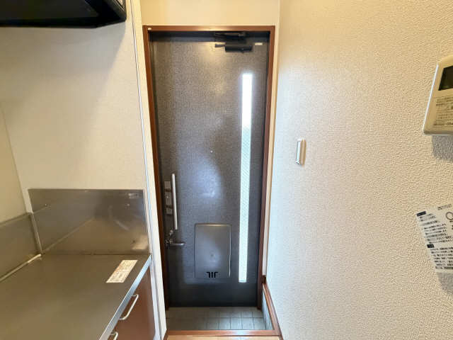 ルーストけやき 玄関