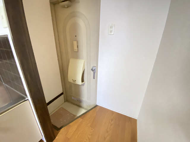 フォーブル早川Ａ棟 玄関