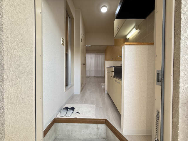 プチメゾン川原 玄関