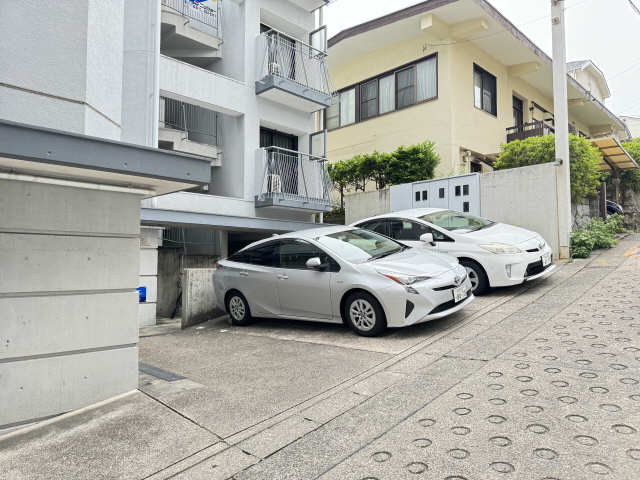 コートハウス 駐車場