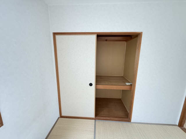 ラフォーレ前山 収納
