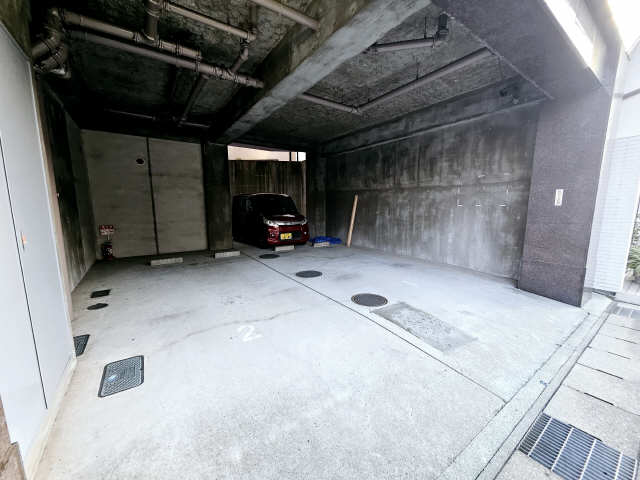 カサソラール本山 駐車場