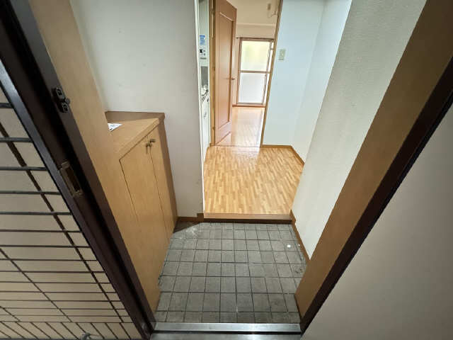 グランディア本山 玄関